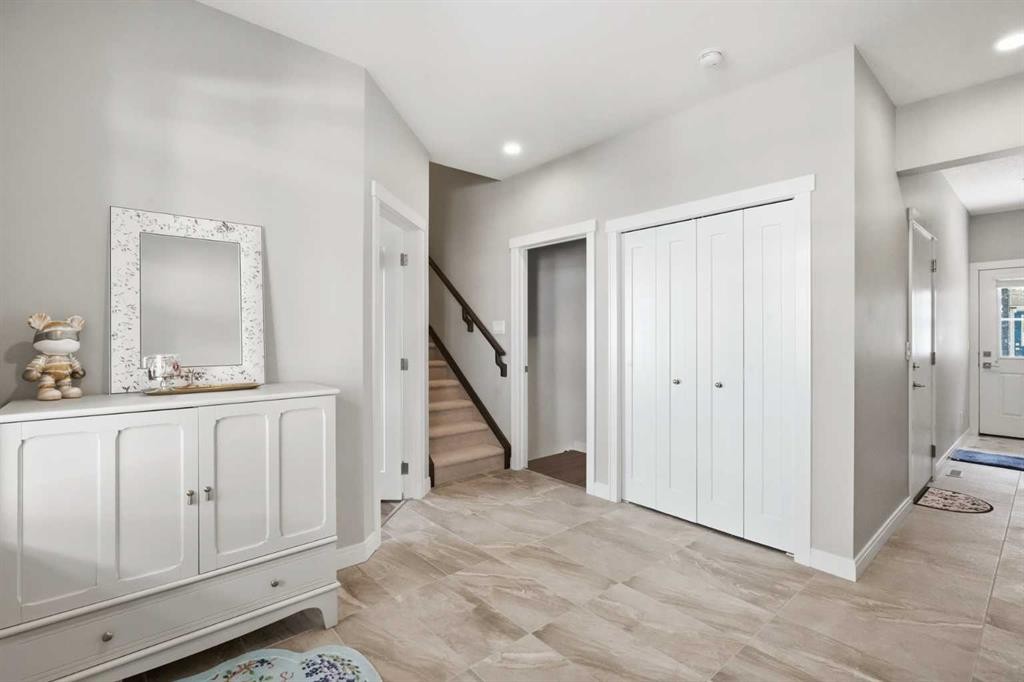 312 Wentworth Row Sw, Calgary, AB - Indoor Photo Showing Other Room