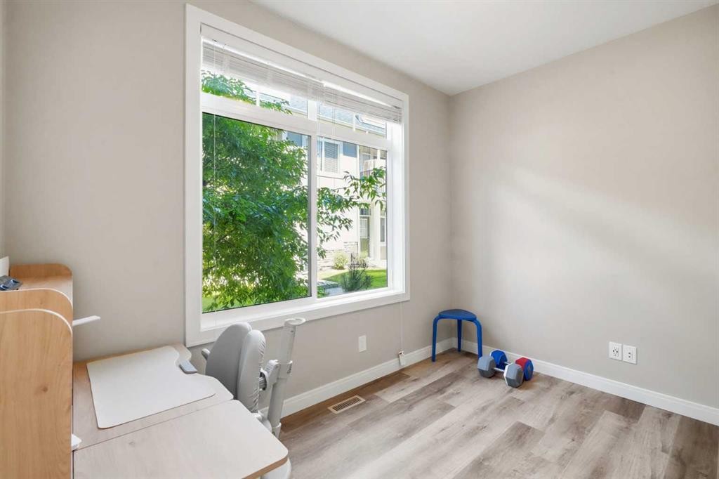 312 Wentworth Row Sw, Calgary, AB - Indoor