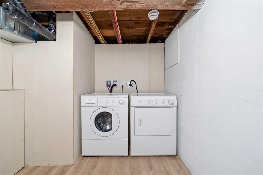 3222 1 Street Ne, Calgary, AB - Indoor Photo Showing Laundry Room