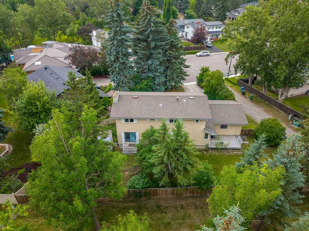 3207 Utah Place Nw, Calgary, AB - Outdoor
