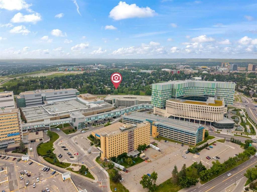 3207 Utah Place Nw, Calgary, AB - Outdoor With View