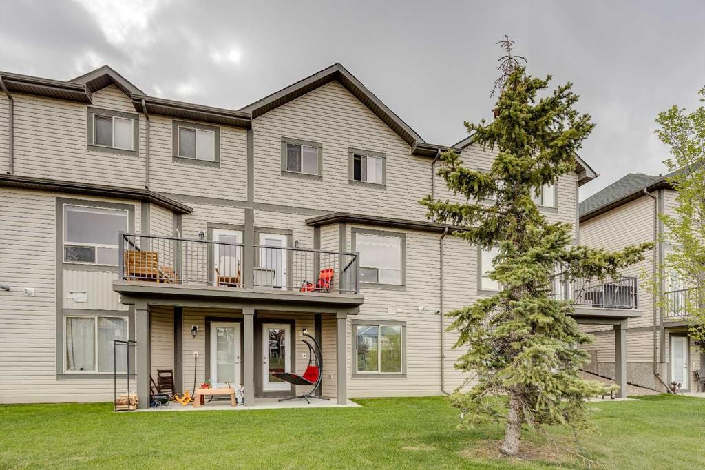 212 Bayside Point Sw, Airdrie, AB - Outdoor With Balcony With Deck Patio Veranda