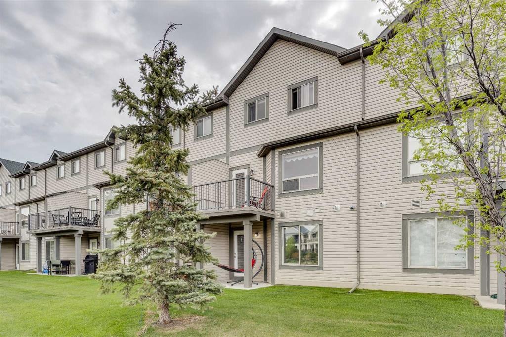 212 Bayside Point Sw, Airdrie, AB - Outdoor