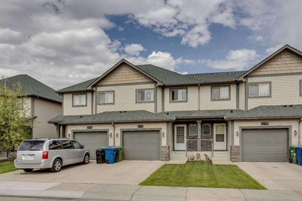 212 Bayside Point Sw, Airdrie, AB - Outdoor With Facade
