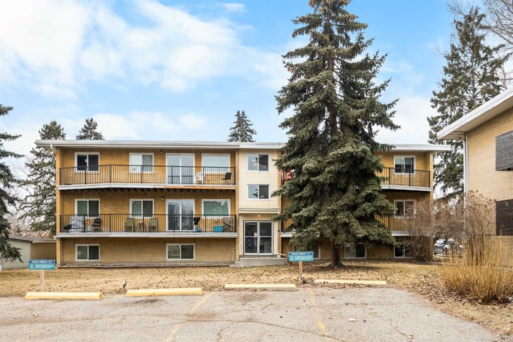 102-3103 Blakiston Drive Nw, Calgary, AB - Outdoor