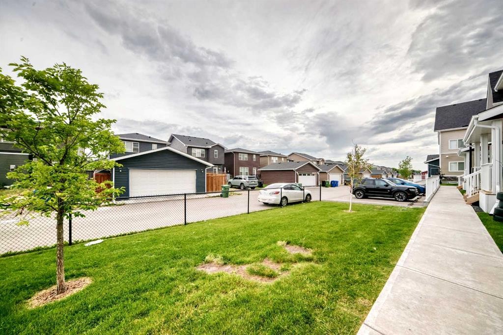 716-32 Red Embers Parade Ne, Calgary, AB - Outdoor
