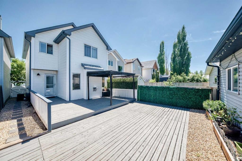 286 Prestwick Circle Se, Calgary, AB - Outdoor With Deck Patio Veranda With Exterior