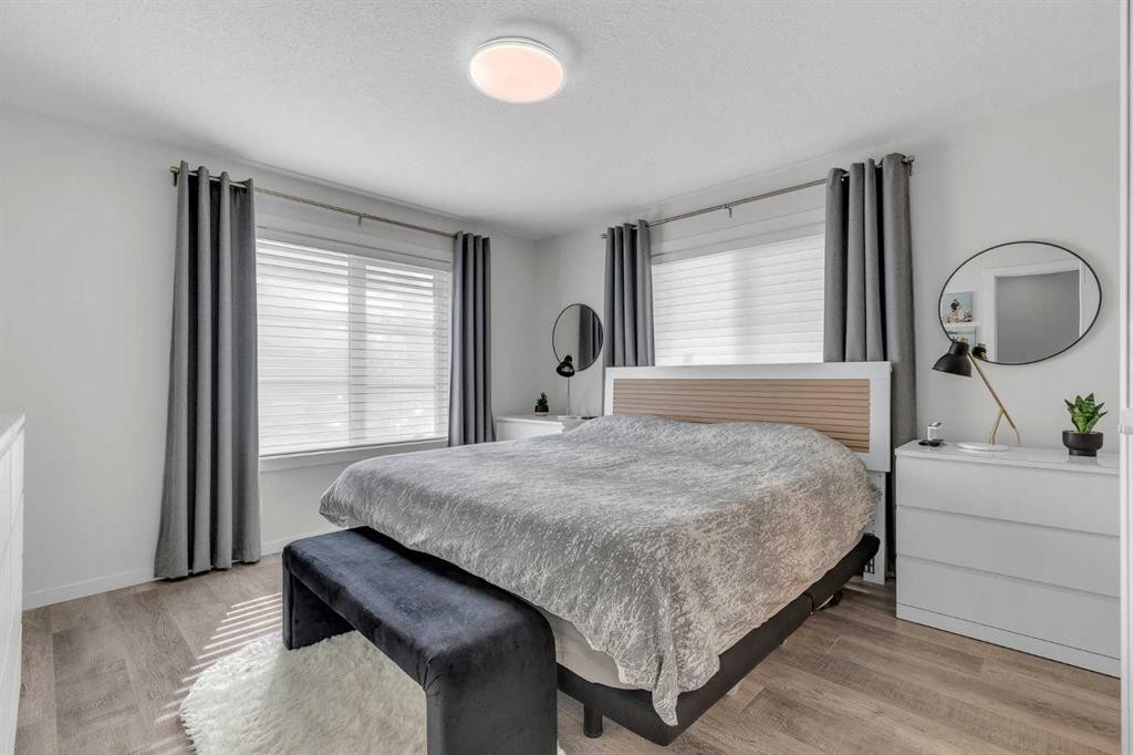 302-260 Rowley Way Nw, Calgary, AB - Indoor Photo Showing Bedroom