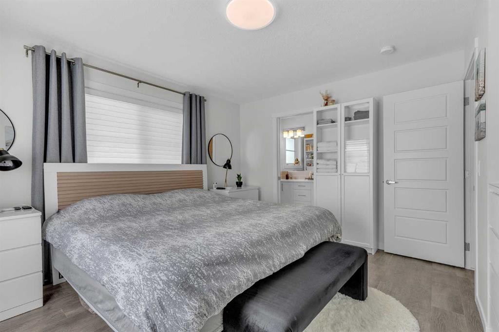 302-260 Rowley Way Nw, Calgary, AB - Indoor Photo Showing Bedroom