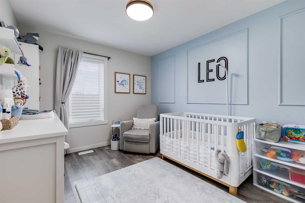 302-260 Rowley Way Nw, Calgary, AB - Indoor Photo Showing Bedroom