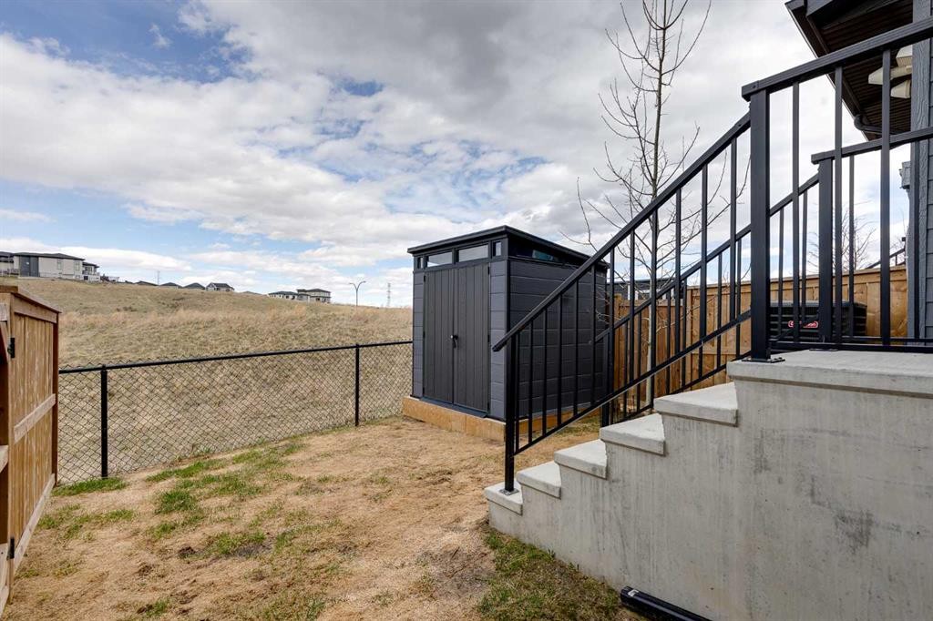302-260 Rowley Way Nw, Calgary, AB - Outdoor With Exterior