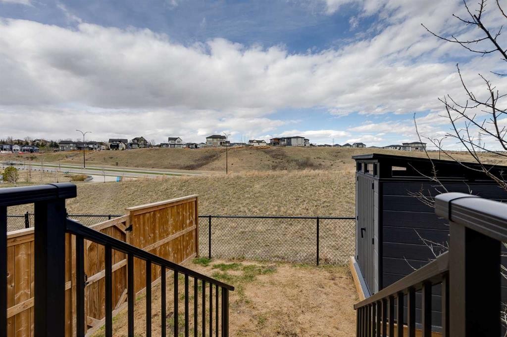 302-260 Rowley Way Nw, Calgary, AB - Outdoor