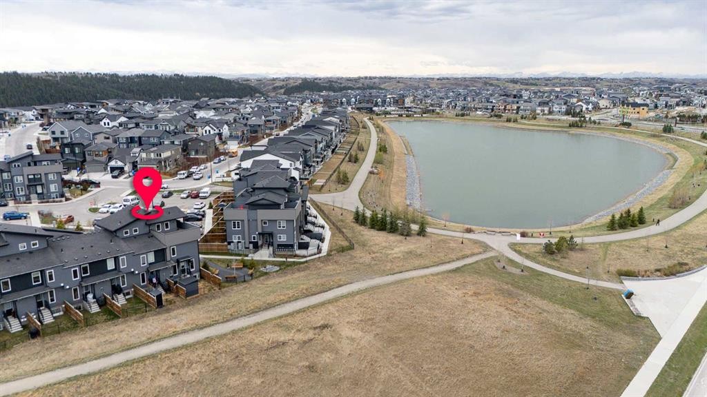 302-260 Rowley Way Nw, Calgary, AB - Outdoor With View