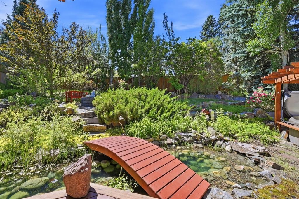 138 Shannon Hill Sw, Calgary, AB - Outdoor