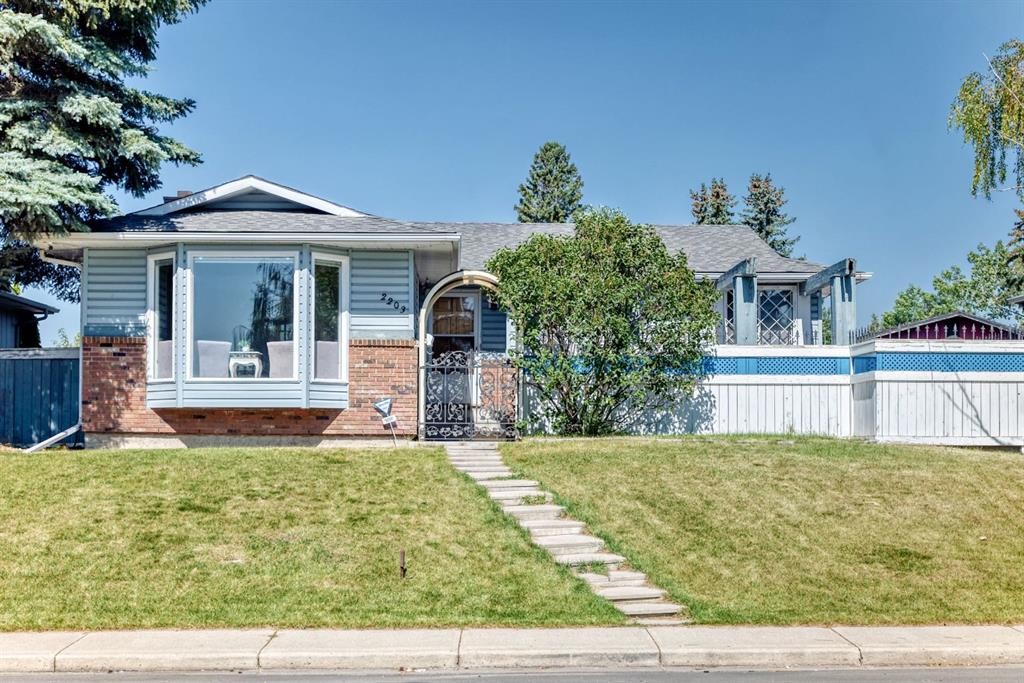 2203 65 Street Ne, Calgary, AB - Outdoor