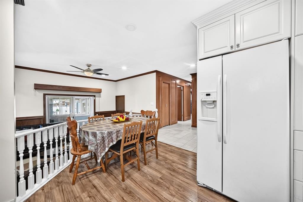 2203 65 Street Ne, Calgary, AB - Indoor