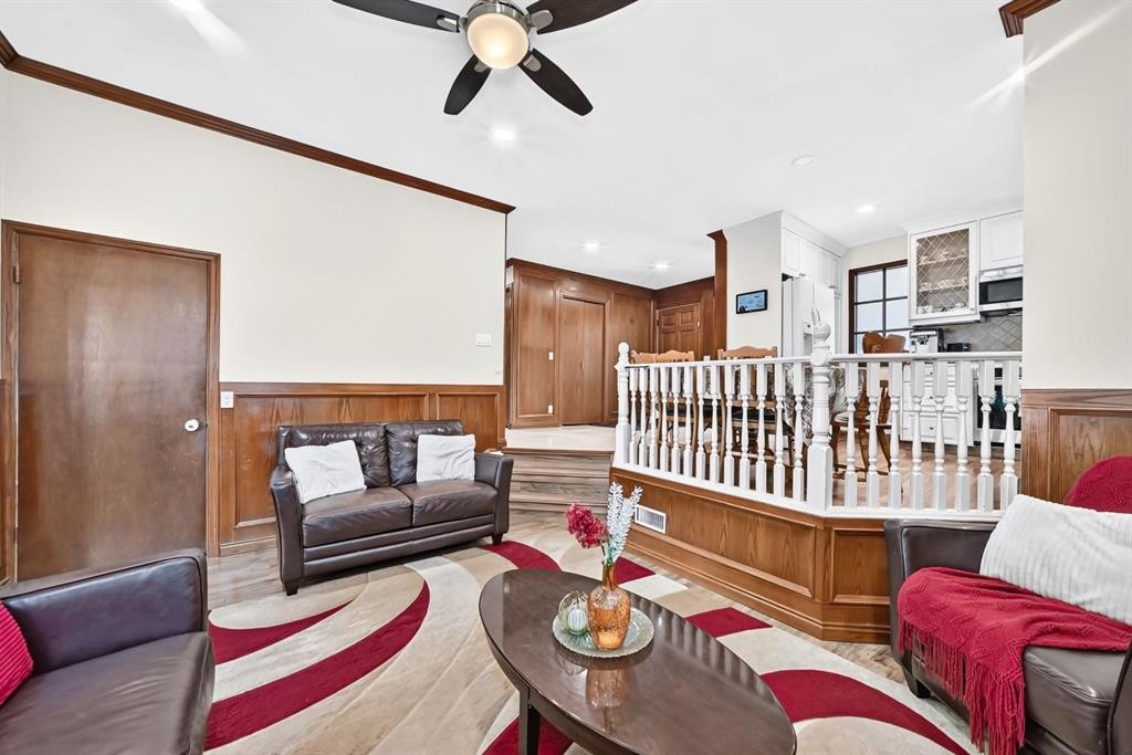 2203 65 Street Ne, Calgary, AB - Indoor Photo Showing Living Room