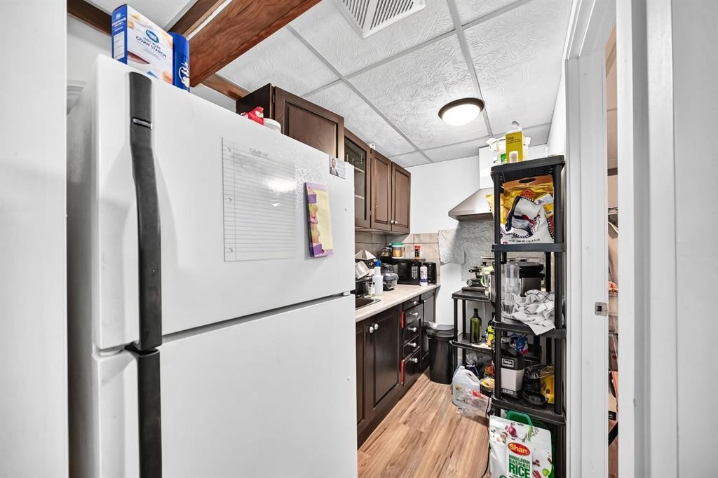 2203 65 Street Ne, Calgary, AB - Indoor Photo Showing Other Room