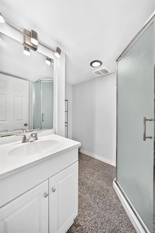 2203 65 Street Ne, Calgary, AB - Indoor Photo Showing Bathroom