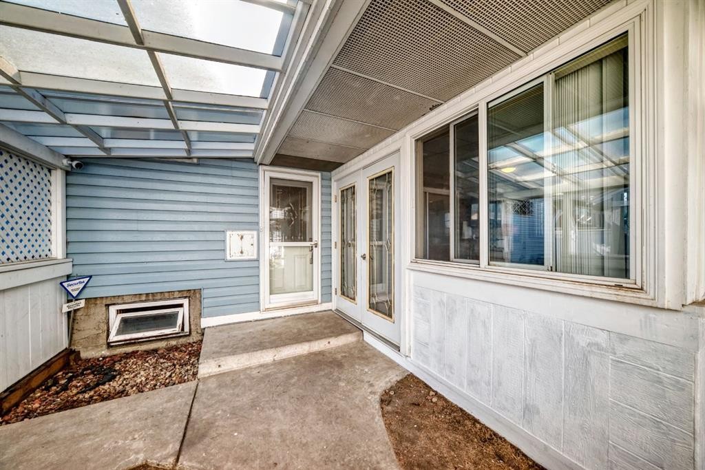 2203 65 Street Ne, Calgary, AB - Outdoor With Exterior