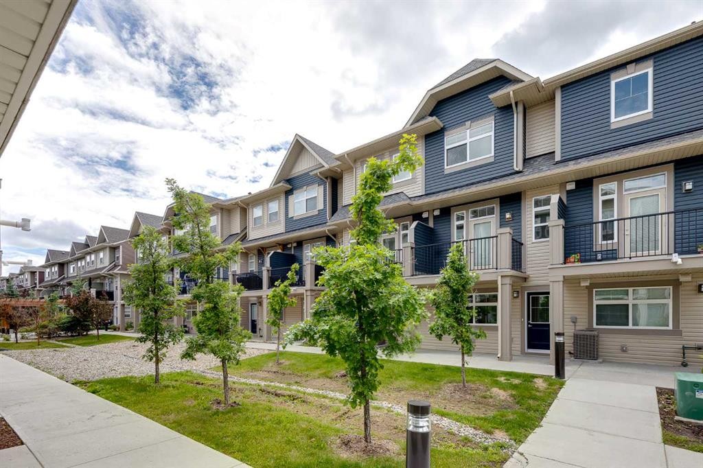 118 Legacy Path Se, Calgary, AB - Outdoor With Balcony With Facade