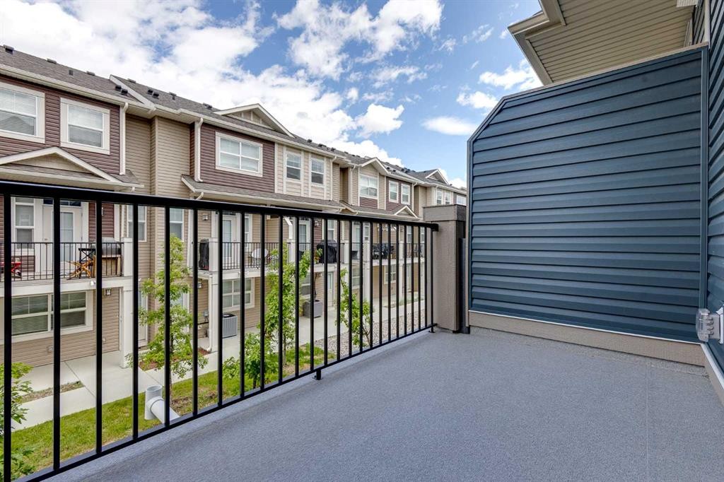 118 Legacy Path Se, Calgary, AB - Outdoor With Exterior