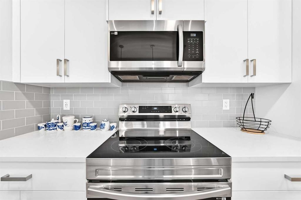 6301-20295 Seton Way Se, Calgary, AB - Indoor Photo Showing Kitchen With Upgraded Kitchen
