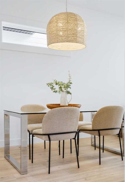 2412 1 Avenue Nw, Calgary, AB - Indoor Photo Showing Dining Room