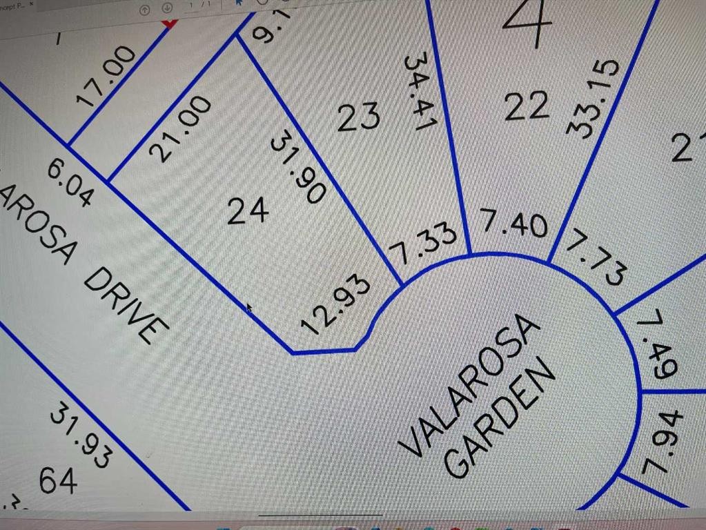 13 Valarosa Garden, Didsbury, AB