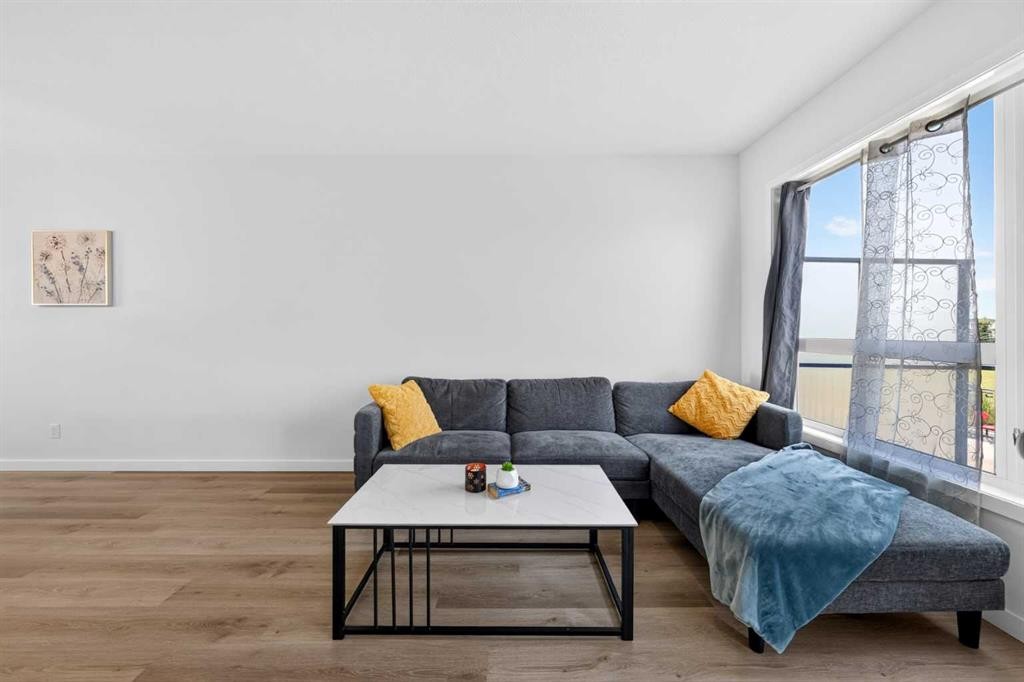 363-301 Redstone Boulevard Ne, Calgary, AB - Indoor Photo Showing Living Room