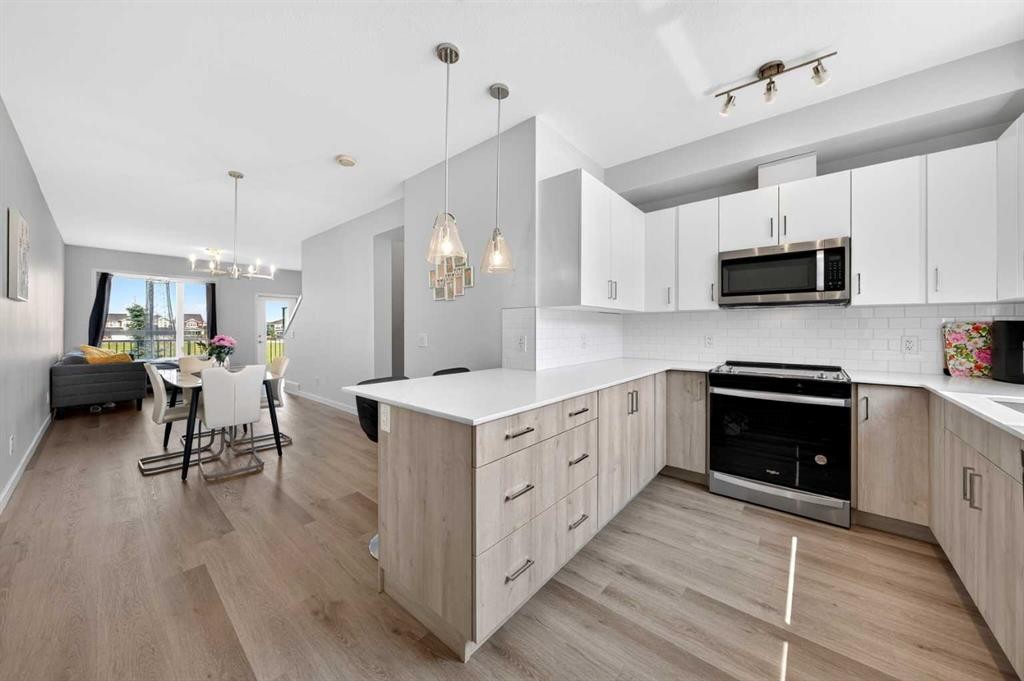 363-301 Redstone Boulevard Ne, Calgary, AB - Indoor Photo Showing Kitchen With Upgraded Kitchen