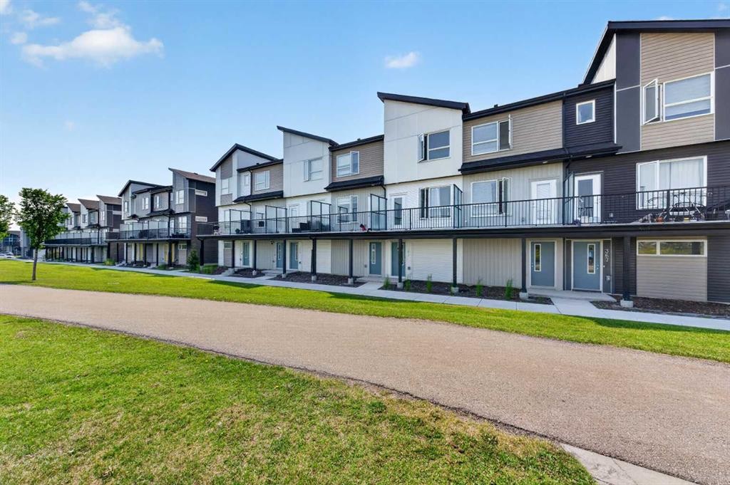 363-301 Redstone Boulevard Ne, Calgary, AB - Outdoor