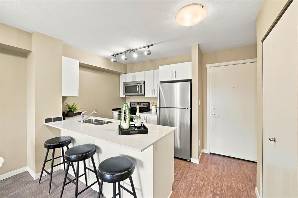 3407-181 Skyview Ranch Manor Ne, Calgary, AB - Indoor Photo Showing Kitchen With Stainless Steel Kitchen With Double Sink