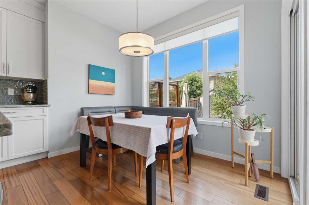 48 Brightoncrest Manor Se, Calgary, AB - Indoor Photo Showing Dining Room