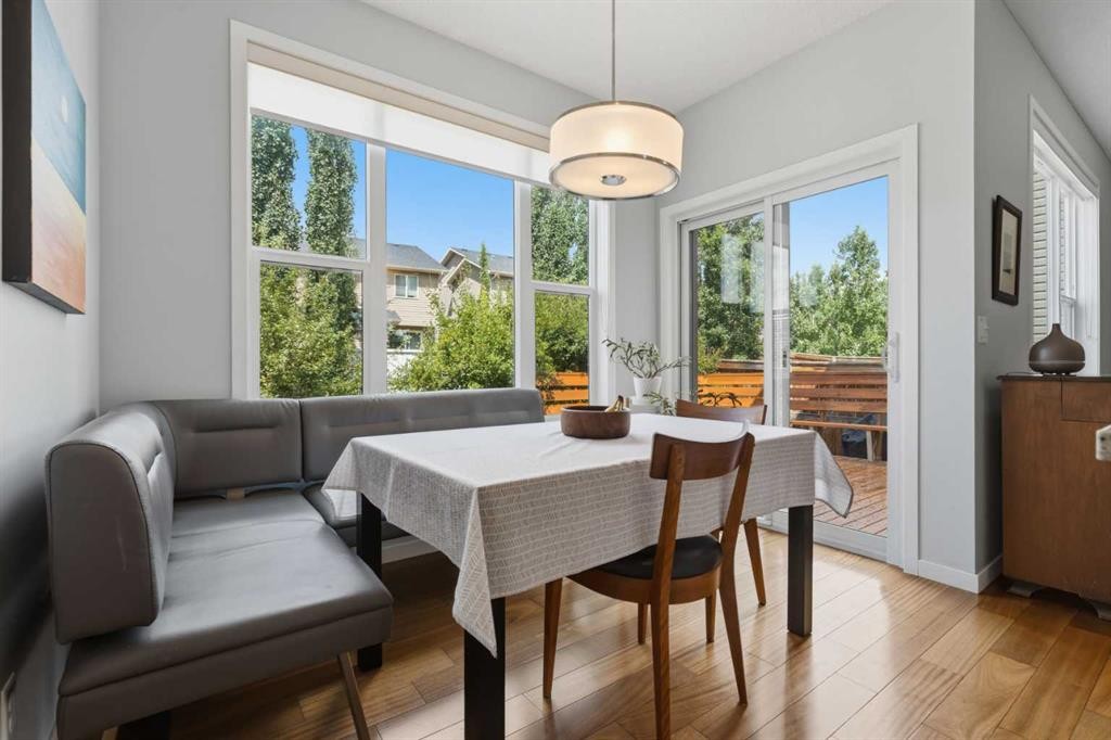 48 Brightoncrest Manor Se, Calgary, AB - Indoor Photo Showing Dining Room
