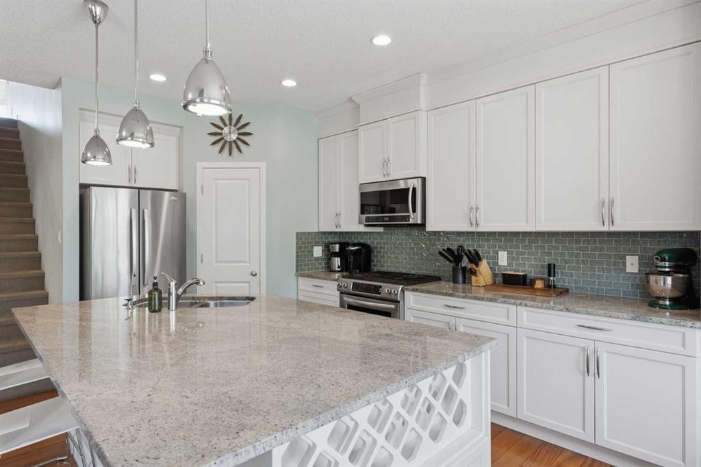 48 Brightoncrest Manor Se, Calgary, AB - Indoor Photo Showing Kitchen With Upgraded Kitchen
