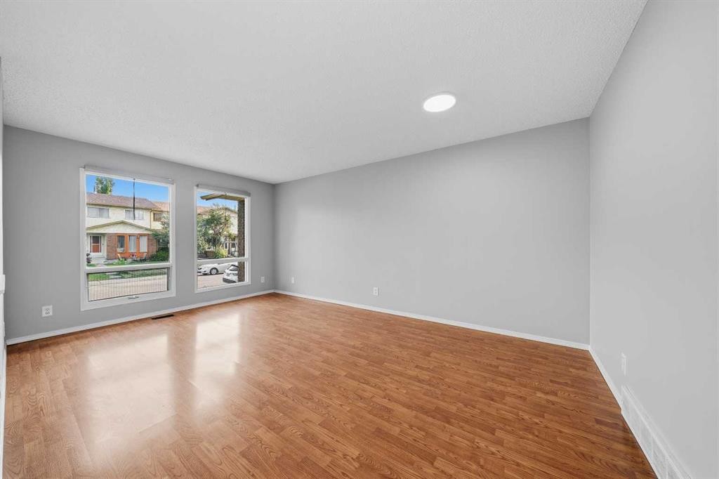154 Midbend Place Se, Calgary, AB - Indoor Photo Showing Other Room