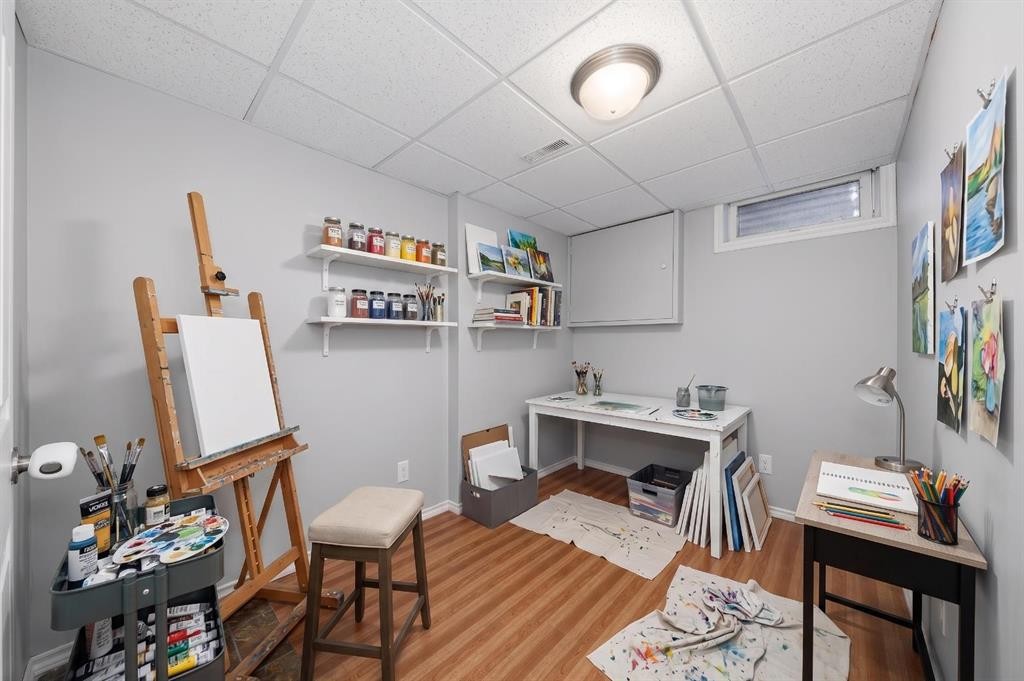 154 Midbend Place Se, Calgary, AB - Indoor
