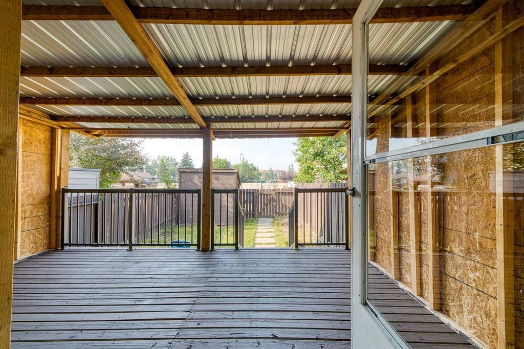 154 Midbend Place Se, Calgary, AB - Outdoor With Exterior