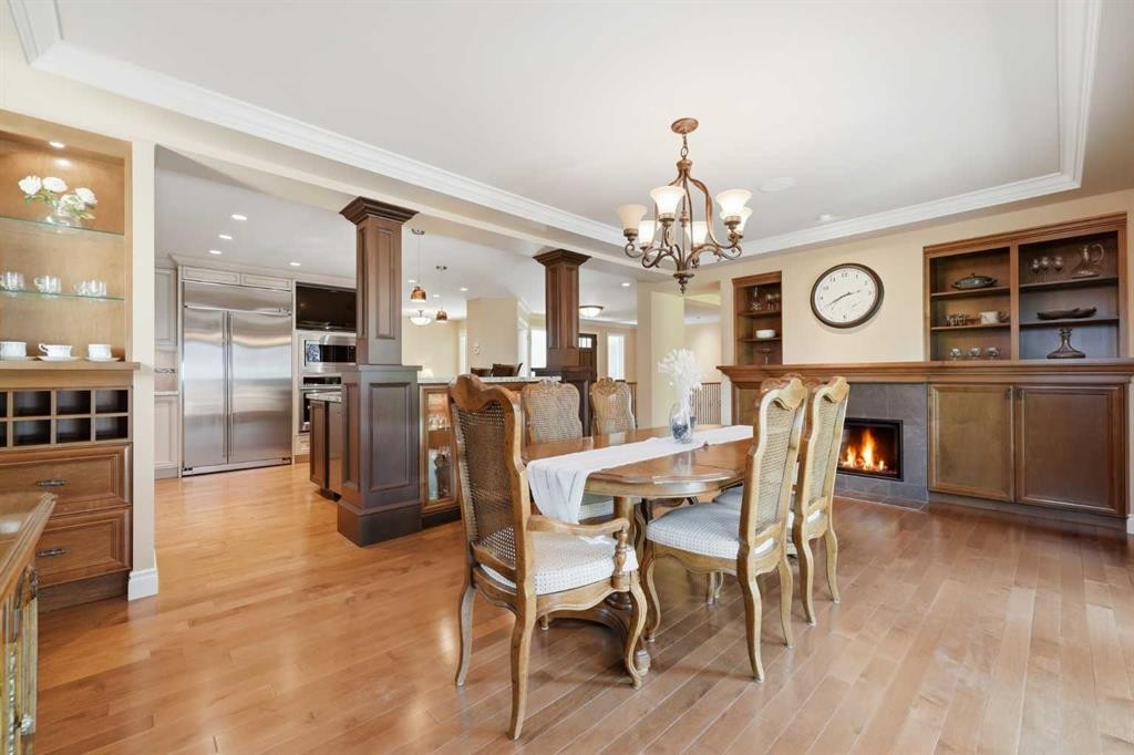 604 Willoughby Crescent Se, Calgary, AB - Indoor Photo Showing Dining Room