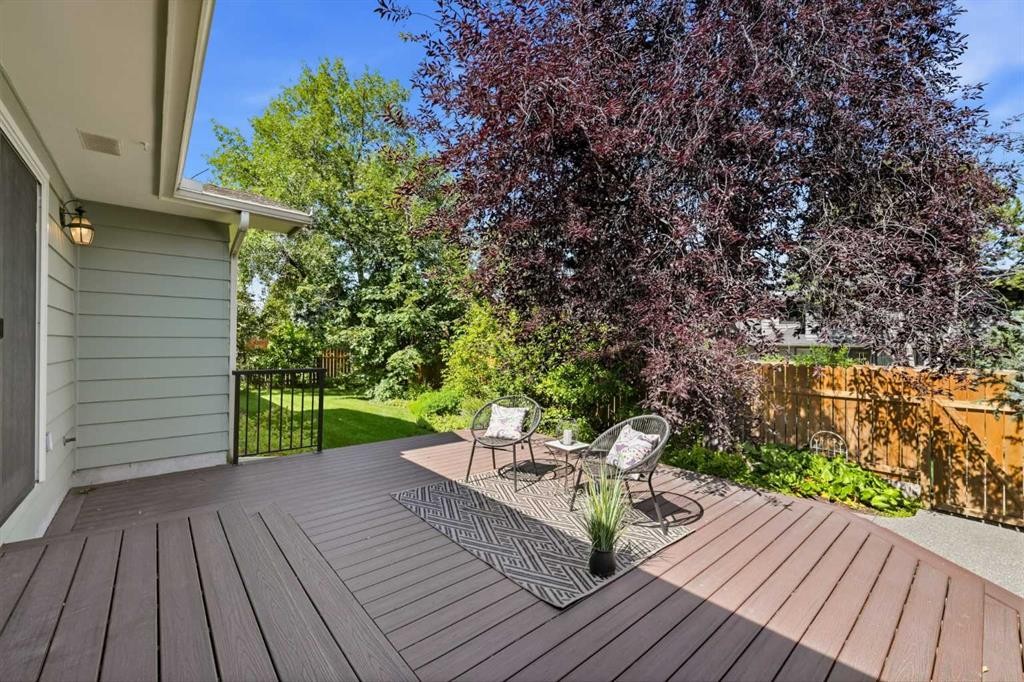 604 Willoughby Crescent Se, Calgary, AB - Outdoor With Deck Patio Veranda With Exterior