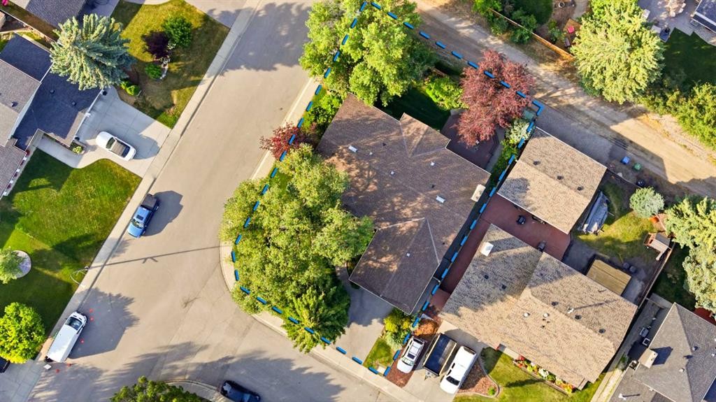 604 Willoughby Crescent Se, Calgary, AB - Outdoor With View