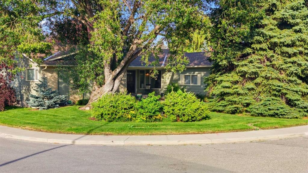604 Willoughby Crescent Se, Calgary, AB - Outdoor