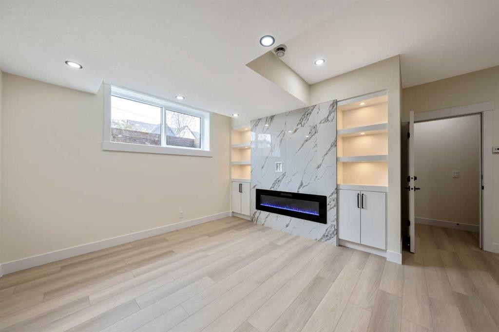 2431 23 Street Nw, Calgary, AB - Indoor With Fireplace