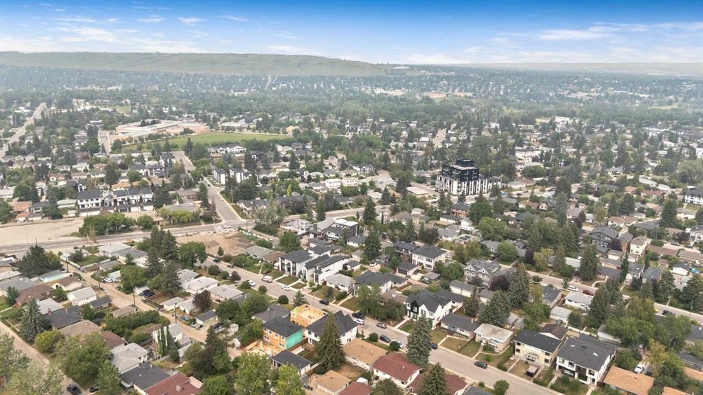 2431 23 Street Nw, Calgary, AB - Outdoor With View