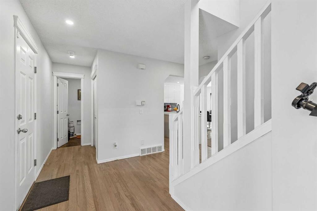 60 Cranfield Park Se, Calgary, AB - Indoor Photo Showing Other Room