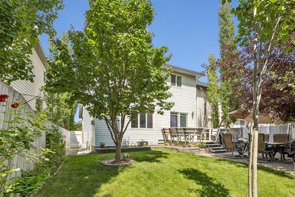 60 Cranfield Park Se, Calgary, AB - Outdoor
