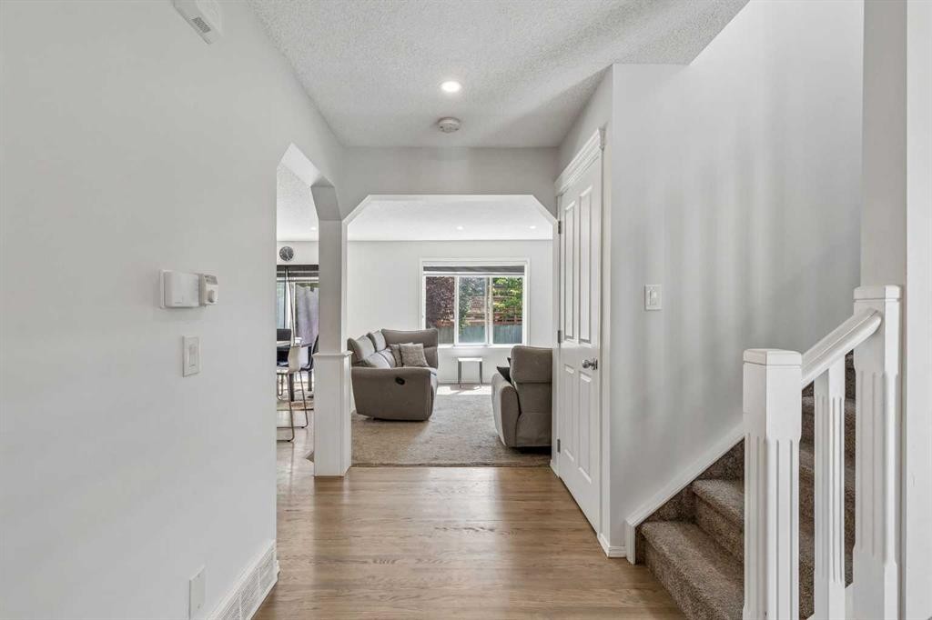 60 Cranfield Park Se, Calgary, AB - Indoor