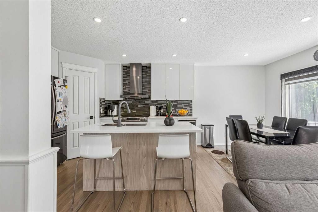 60 Cranfield Park Se, Calgary, AB - Indoor