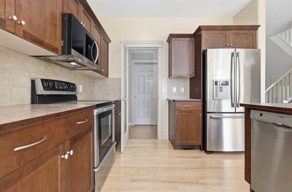 47 Evanspark Circle, Calgary, AB - Indoor Photo Showing Kitchen